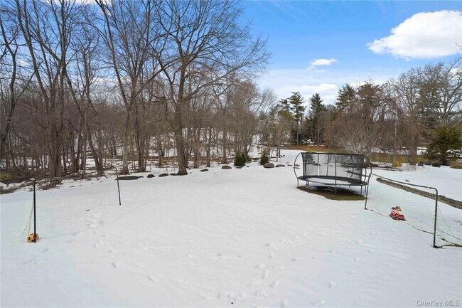 Building Photo - 484 Rosedale Ave