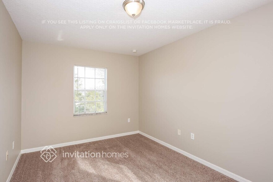 Building Photo - 2458 Hamlet Cir