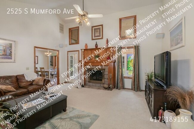 Building Photo - 2525 S Mumford Ave