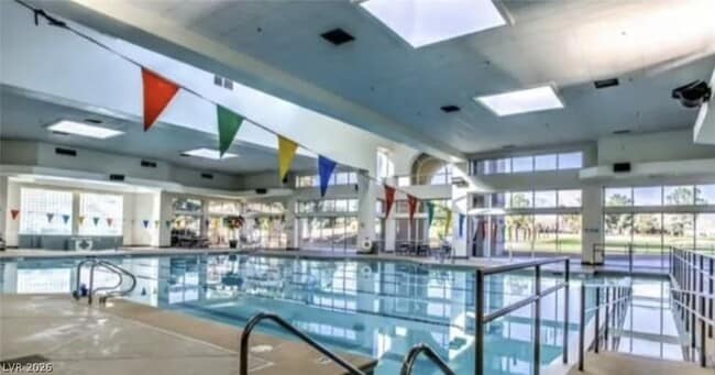 Building Photo - 2628 Highvale Dr