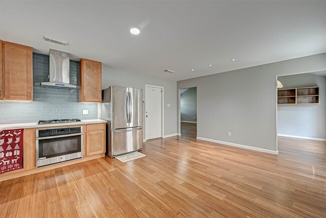 Building Photo - 9466 Coast Bridge St