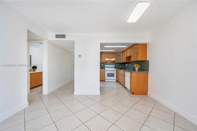 Building Photo - 14250 SW 62nd St