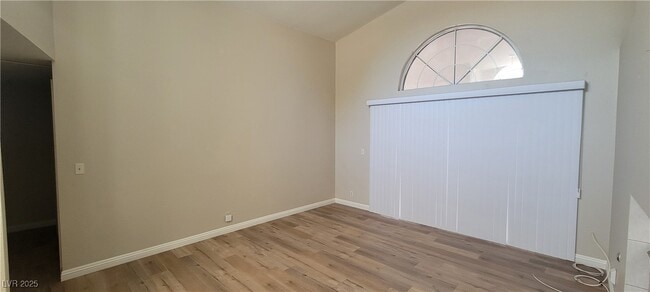 Building Photo - 2701 Beachside Ct