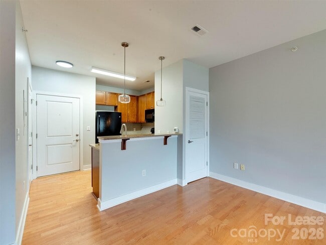 Building Photo - 630 Calvert St