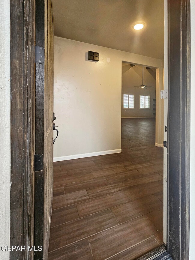 Building Photo - 13185 Tiverton Rd