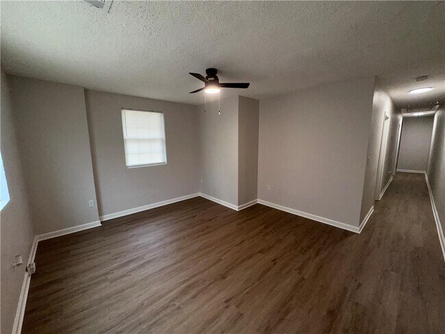 Building Photo - 197 South Ave SE