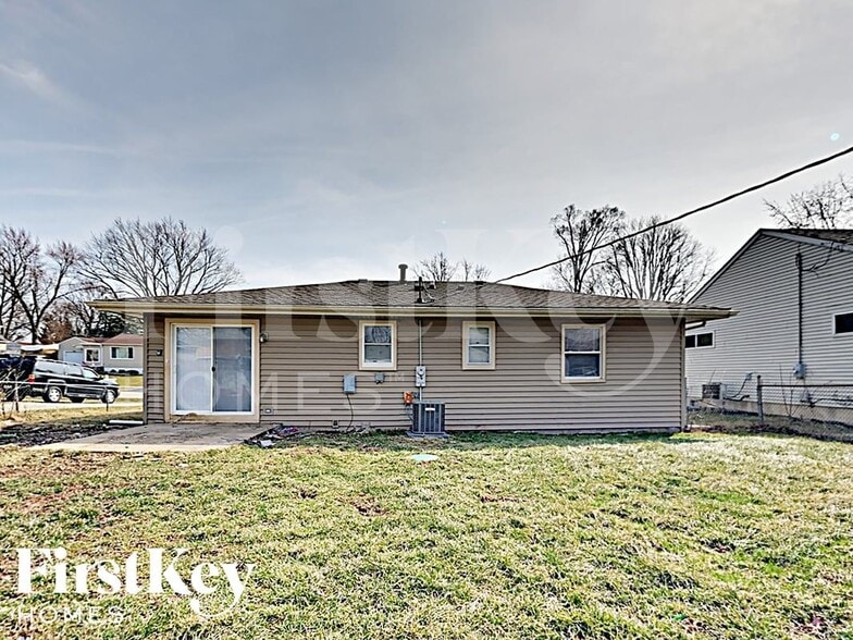 Building Photo - 8920 Woody Trail