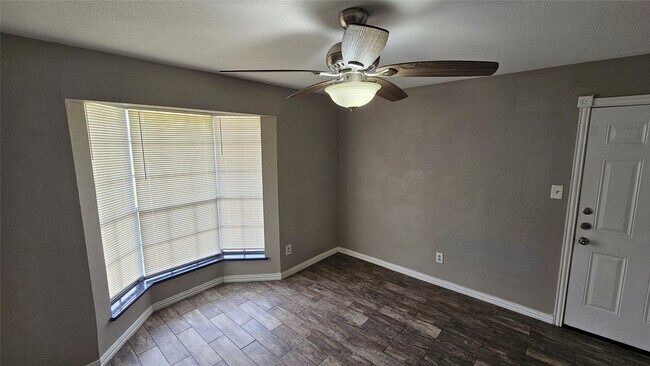 Building Photo - 10007 Winding Trail Rd