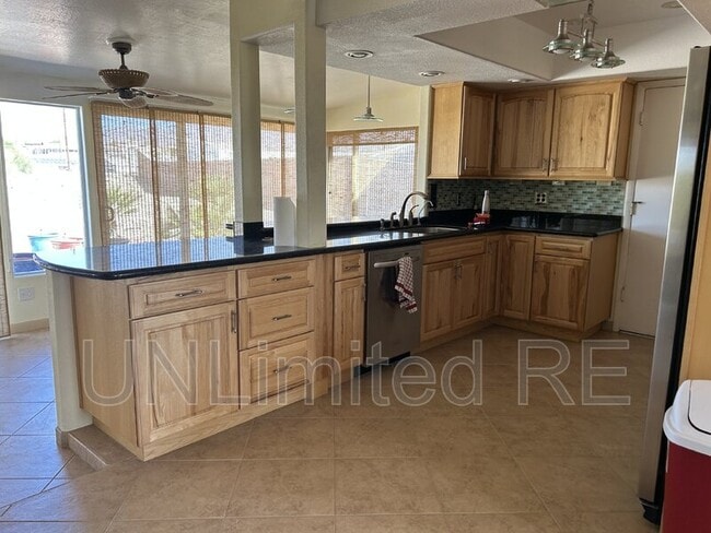 Building Photo - 2805 Cisco Dr N