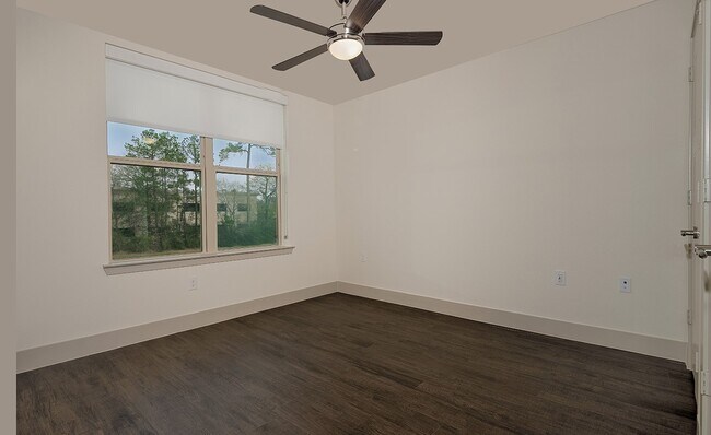 Building Photo - 8900 Six Pines Dr