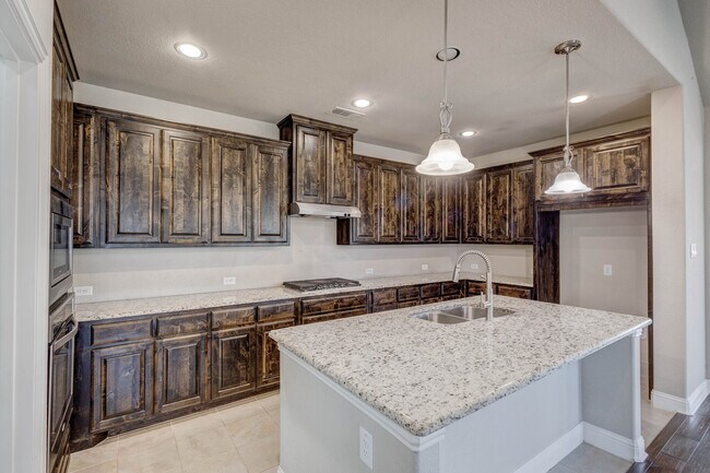 Building Photo - 15609 Canyon Ridge