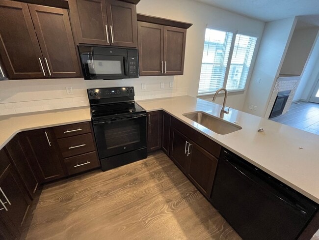 Building Photo - Newer 3 Bed/2 Bath Construction on Bend's Eastside - Cessna Drive