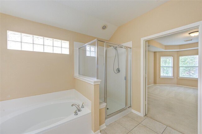 Building Photo - 6114 Breezy Hollow Ln