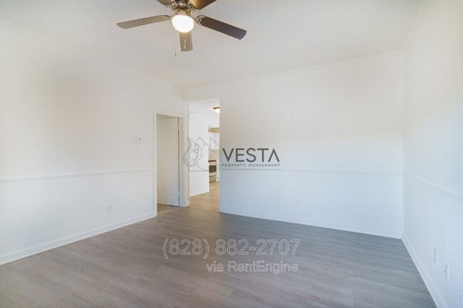 Building Photo - 130 Reems Creek Rd