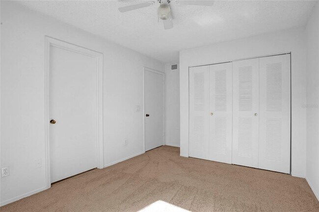 Building Photo - 3651 N Goldenrod Rd
