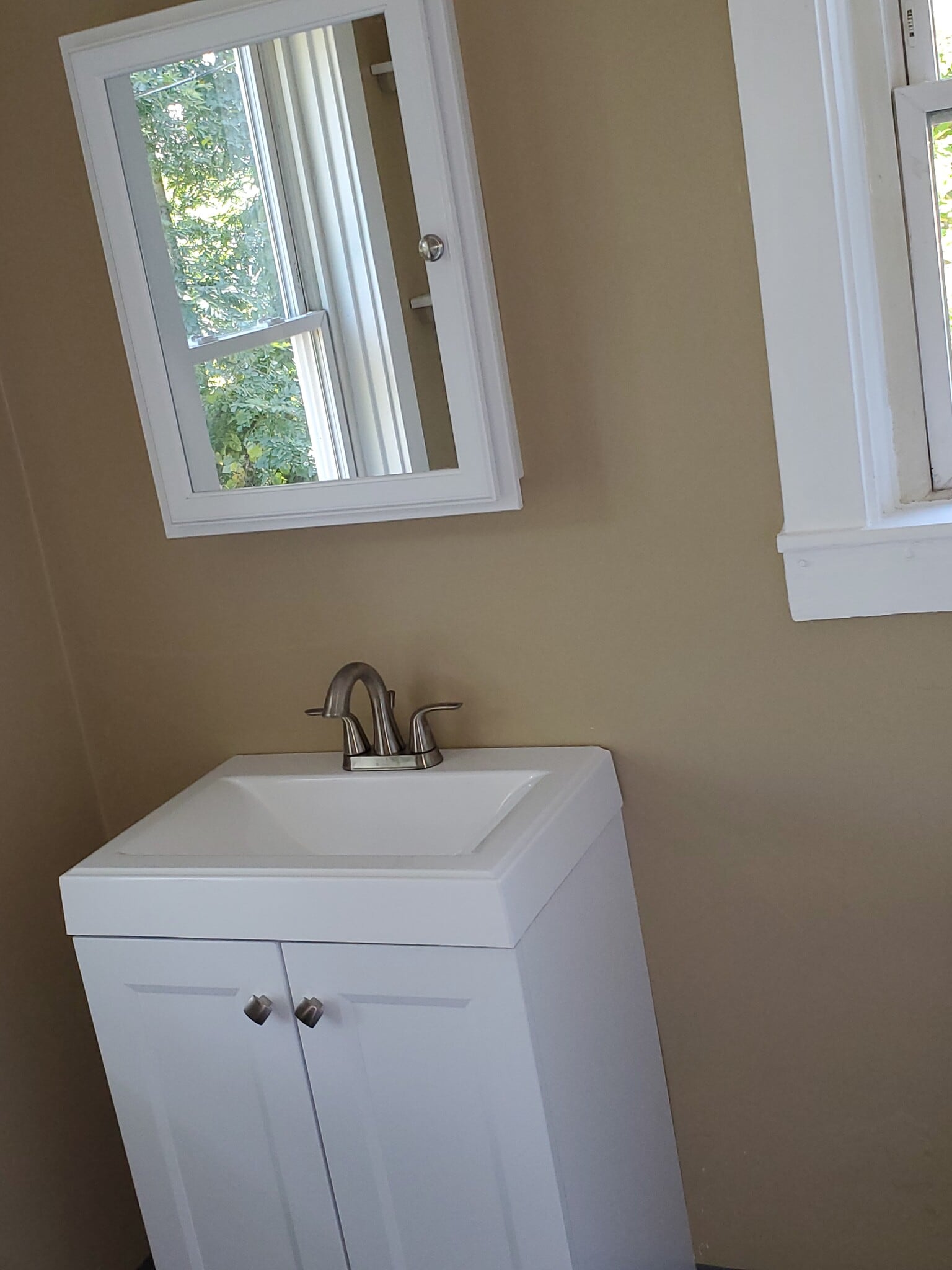 Bathroom - 2905 California Ave
