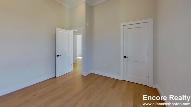 Building Photo - 16-18 Highgate St. (Roomate Rental) Unit 307