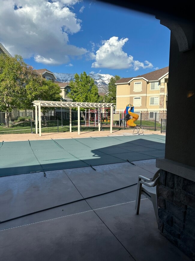 Building Photo - 85 N Romney Ln