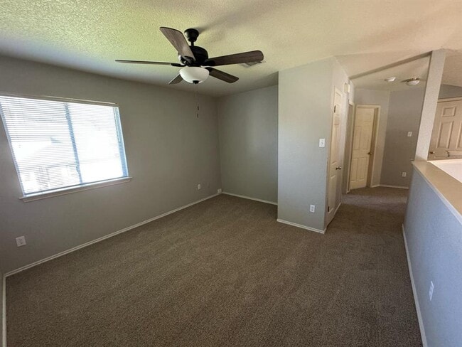Building Photo - 8901 Vigen Cir