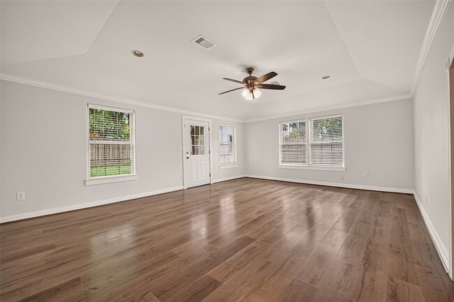 Building Photo - 1215 Mosher Ln
