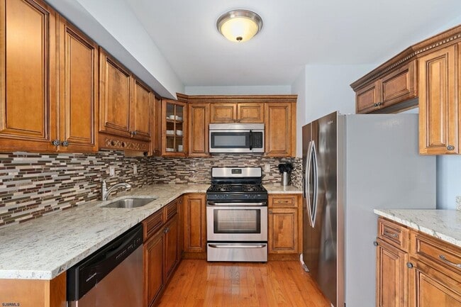 Building Photo - 22 S Washington Ave