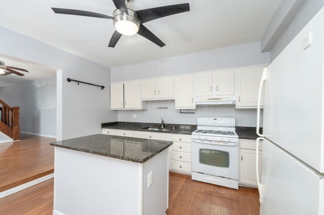 Building Photo - 505 Grundy St