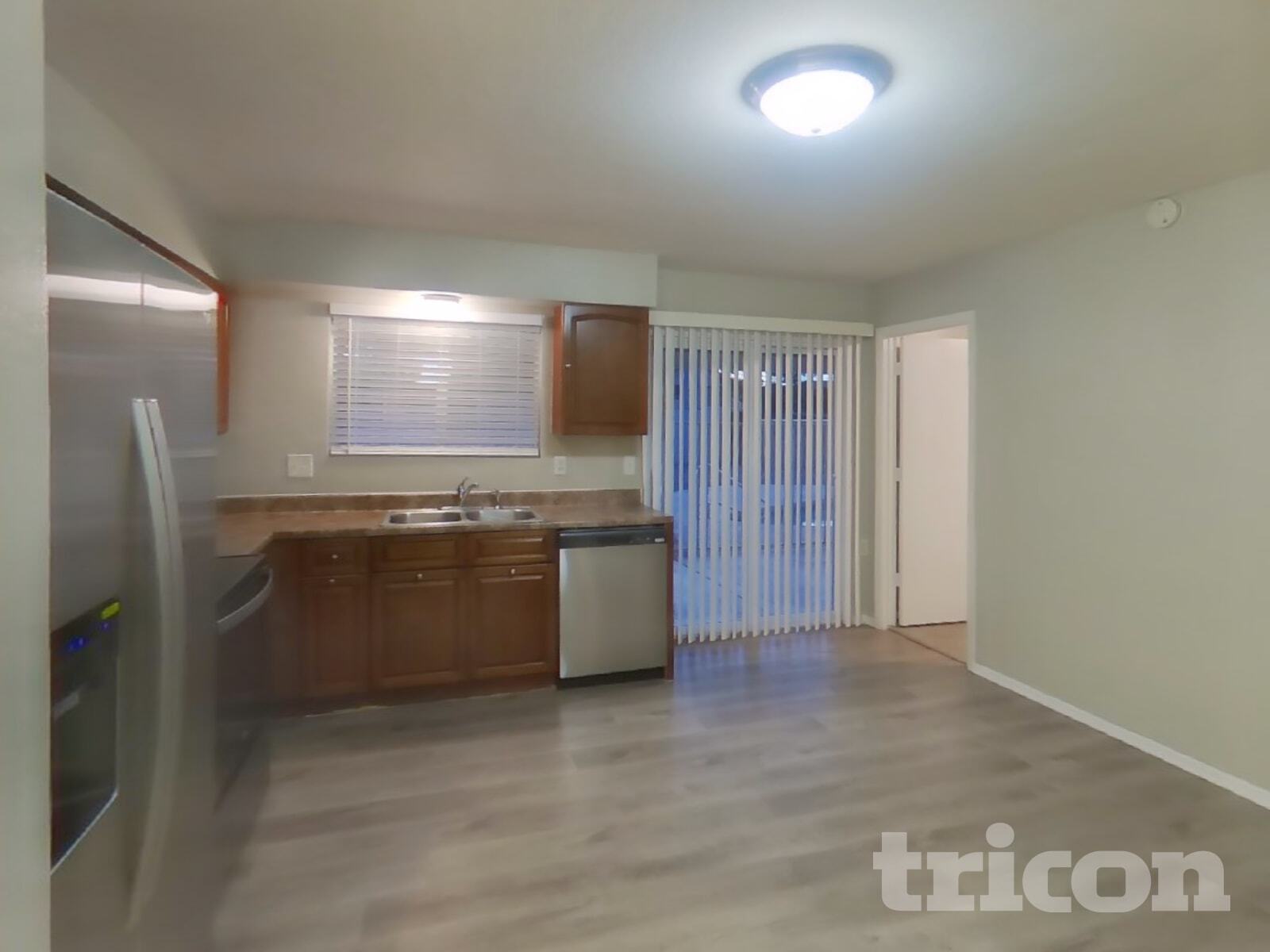 Building Photo - 828 N Pine Ct