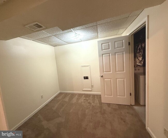 Building Photo - 12866 Bison Ct