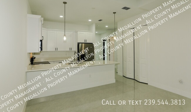 Building Photo - 143 Harold Ave S