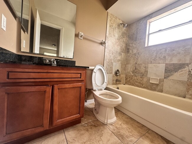 Building Photo - 4202 Pershing Pointe Pl