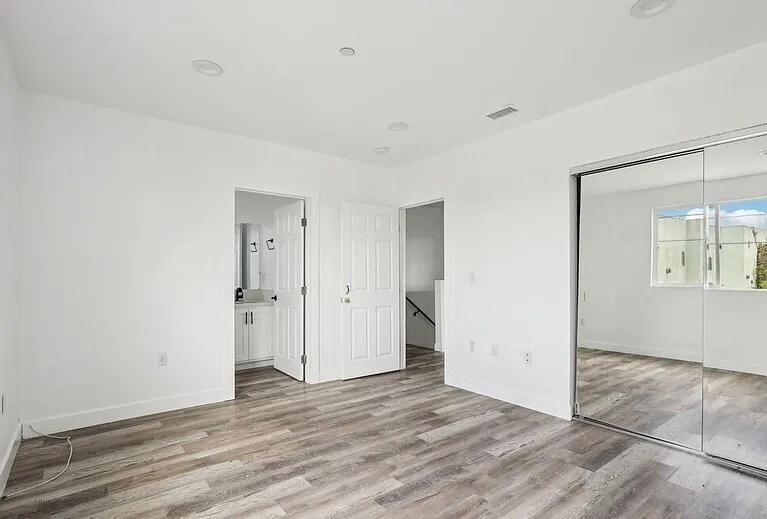 Building Photo - 2516 Malabar St