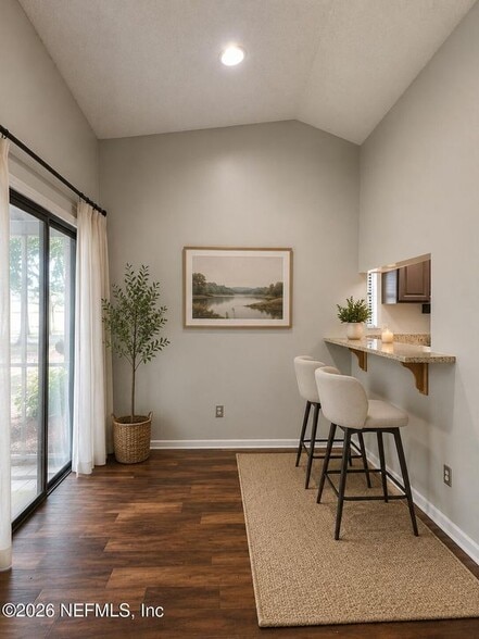 Building Photo - 8343 Westover Ct