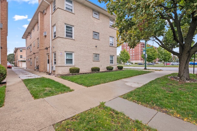 Building Photo - 8412 W Gregory St