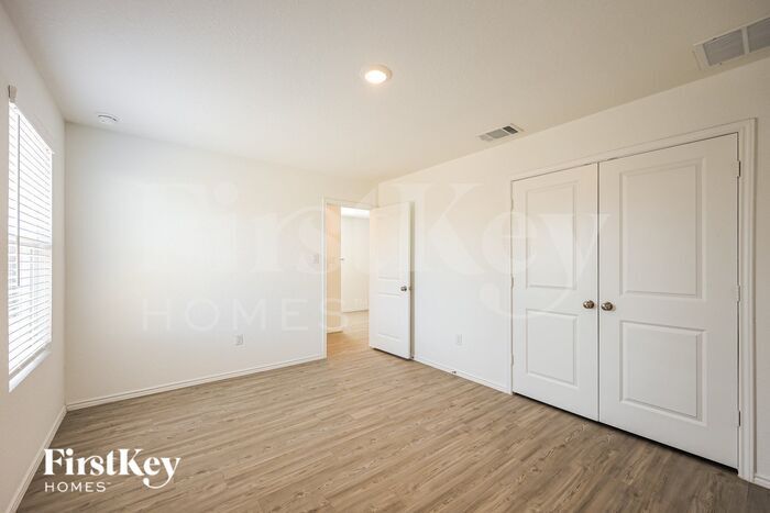 Building Photo - 7266 Plow Run