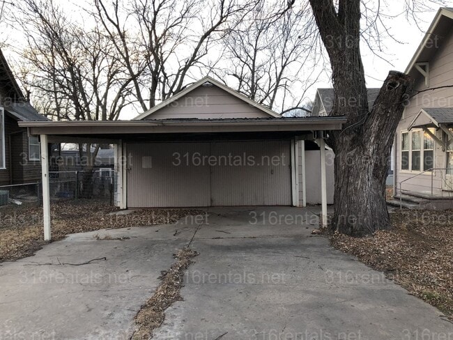 Building Photo - $1150 - 3 bed 1 bath - Single Family Home