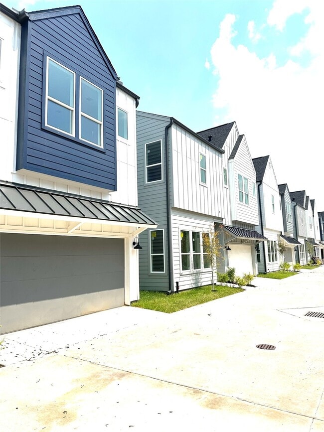Building Photo - 8912 Laverne Shumard Ln
