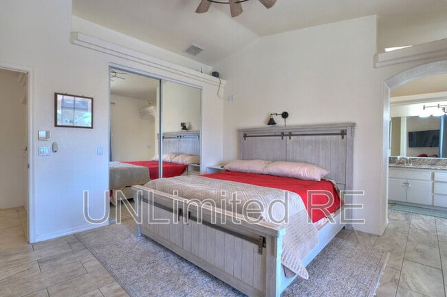 Building Photo - 304 Acoma Blvd S