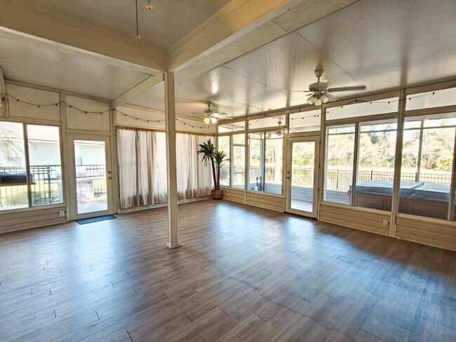 Building Photo - Florida Living at Its Best – 3BR Home with Hot Tub & Resort Amenities