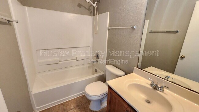 Building Photo - 10138 Emerald Sun