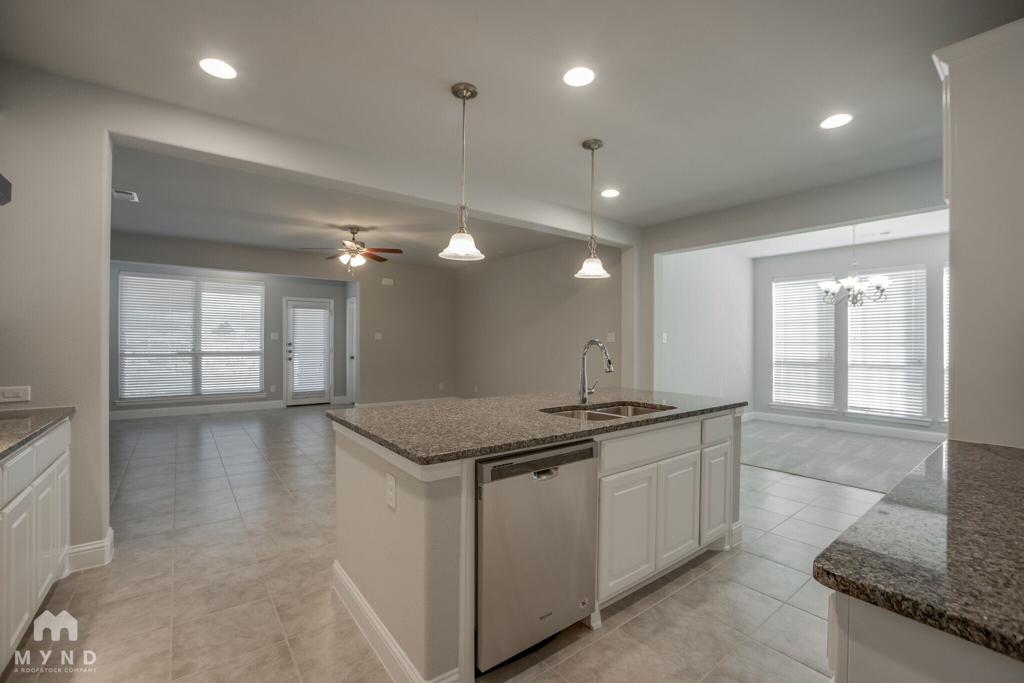 Building Photo - 133 Knight of Realm Blvd