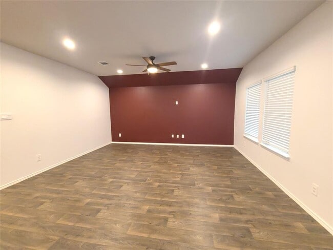 Building Photo - 40563 Birch Shadows Ct