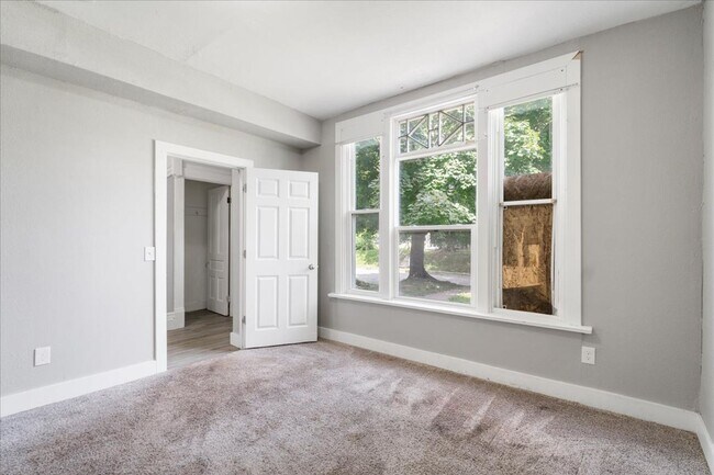 Building Photo - 1218 Brown St