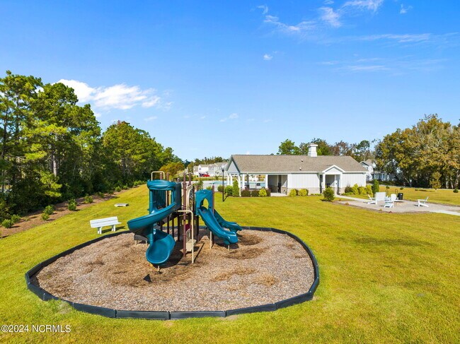 Building Photo - 1561 Pleasant Holw Ct SE
