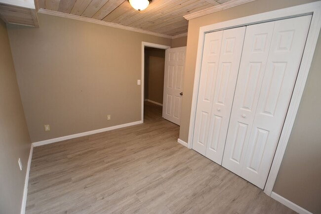 Building Photo - Penn Schools executive home on 5 acres in Granger IN!