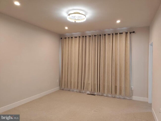 Building Photo - 2393 Liberty Lp