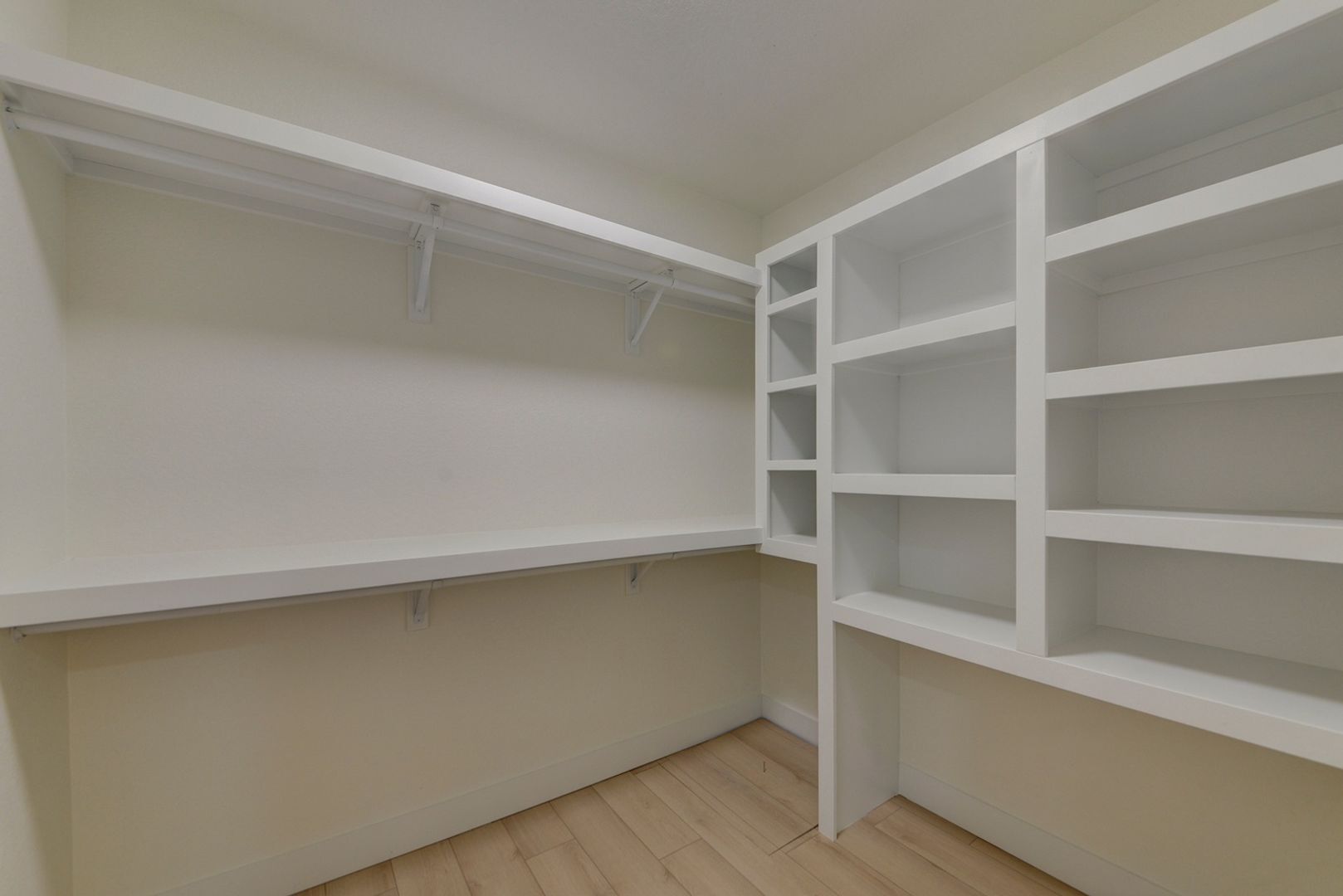 Building Photo - 7001 W 48th Ave