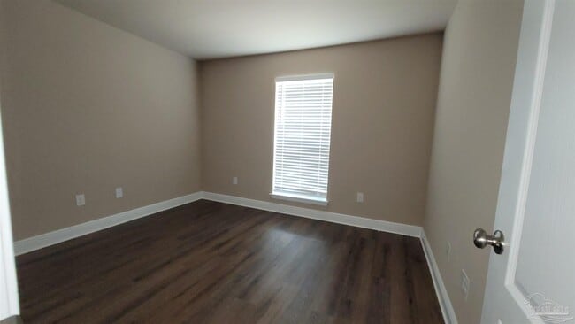 Building Photo - 6884 Buckthorn Cir