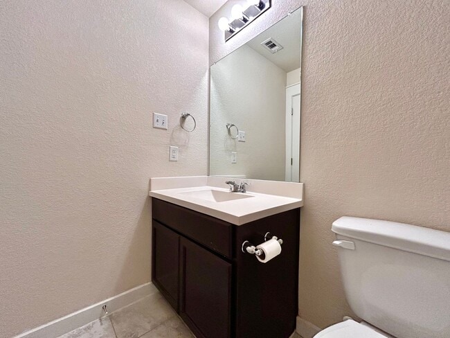 Building Photo - 5809 Urbano Bnd