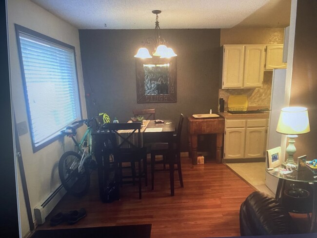 Dining room - 3530 View Park Cir