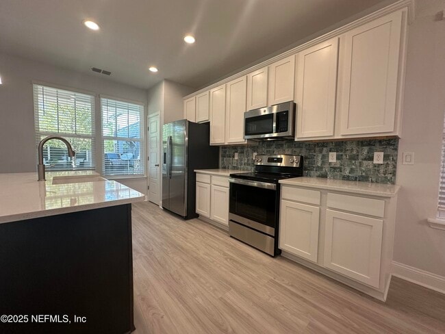 Building Photo - 2969 Fleur Ln